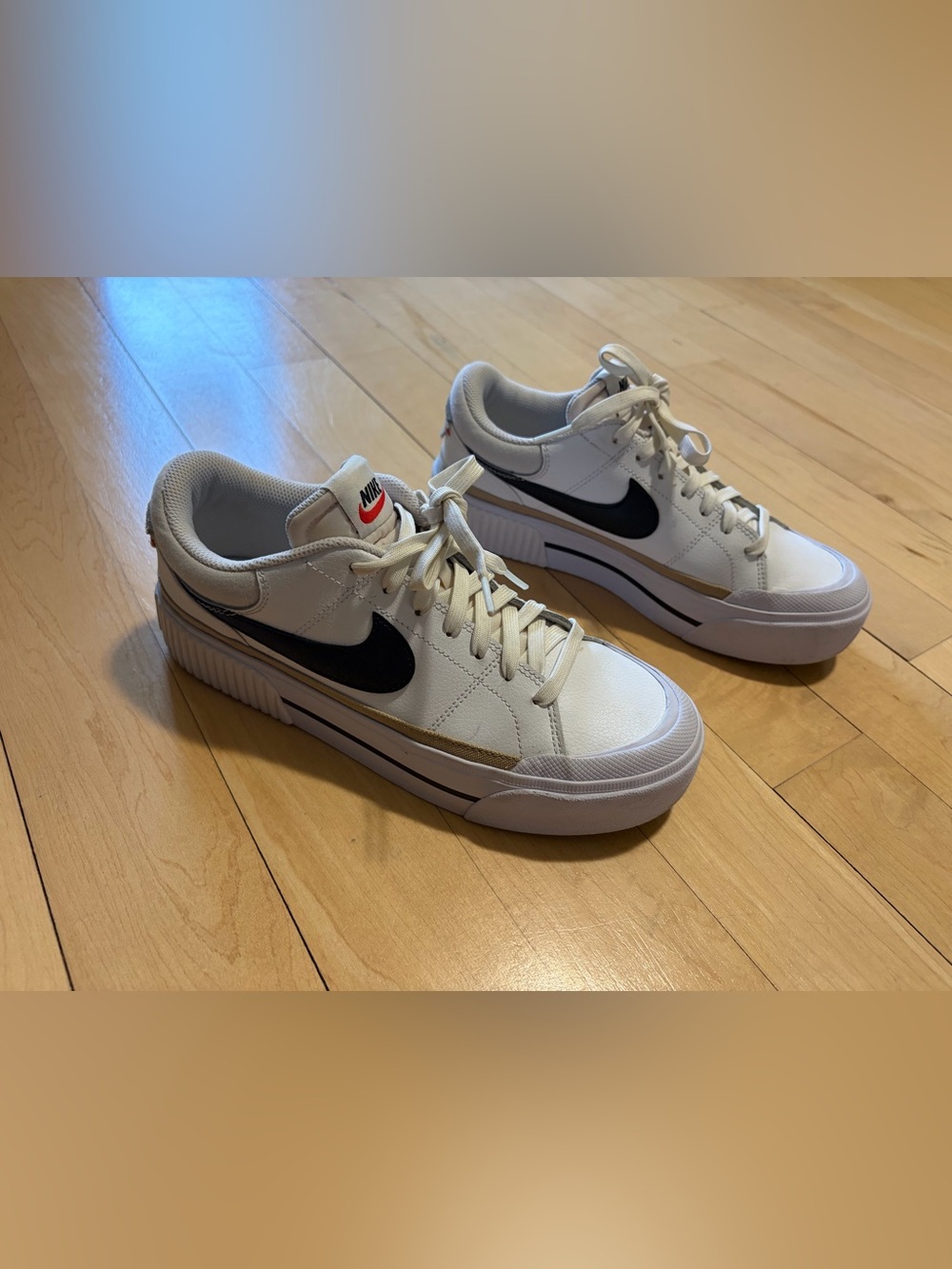 Nike Platform Court Classic - Picture 2 of 4